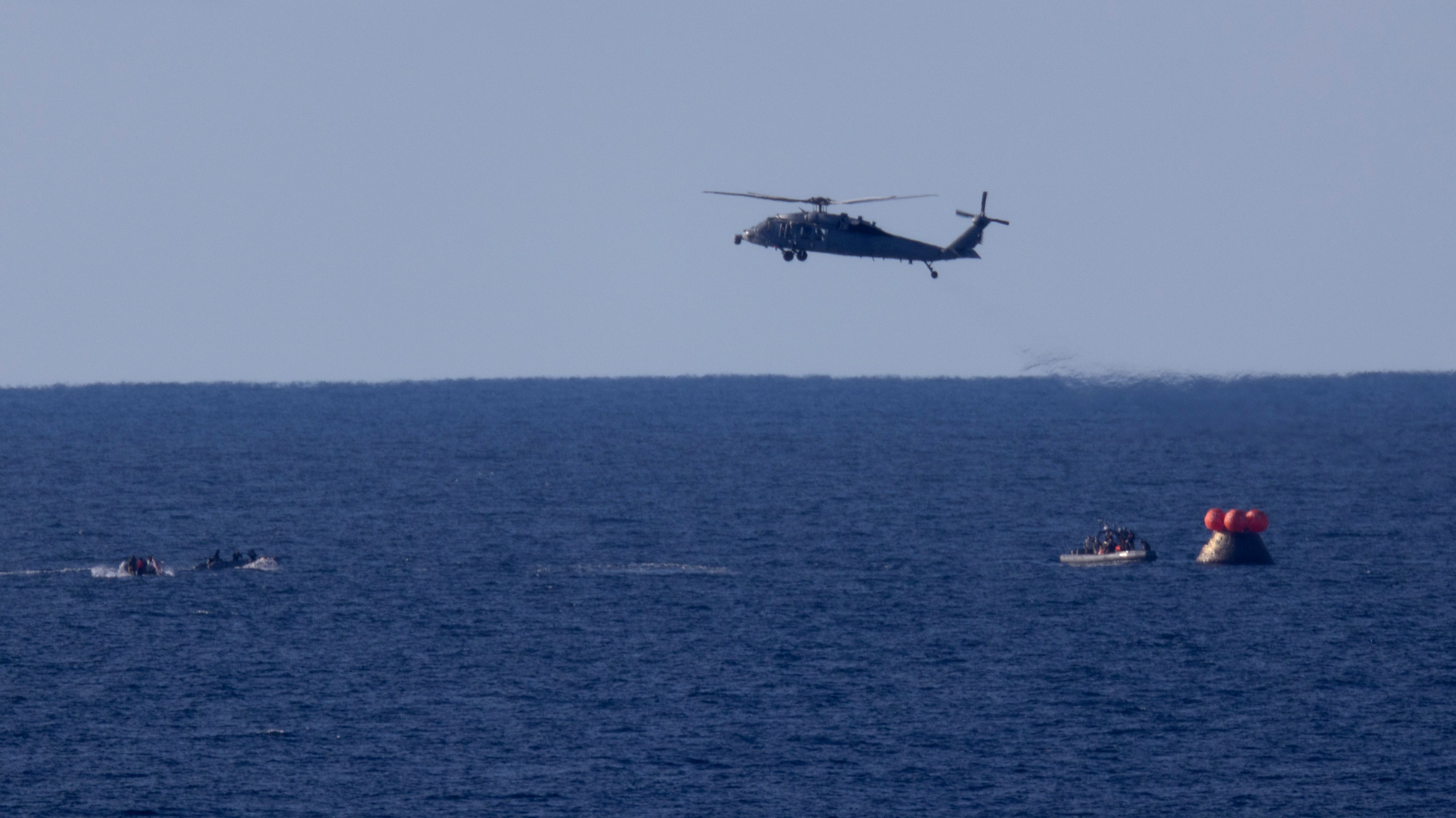 Orion Kapsülü Başarıyla Dünya'ya Döndü: Mürettebat Kurtarıldı