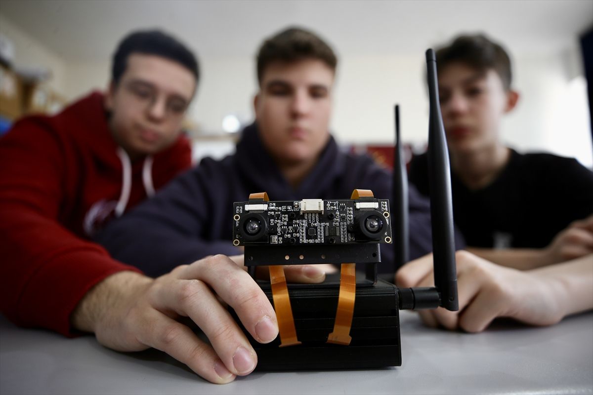 Görme Engelliler İçin Robot: İtalya'dan İki Ödülle Döndü