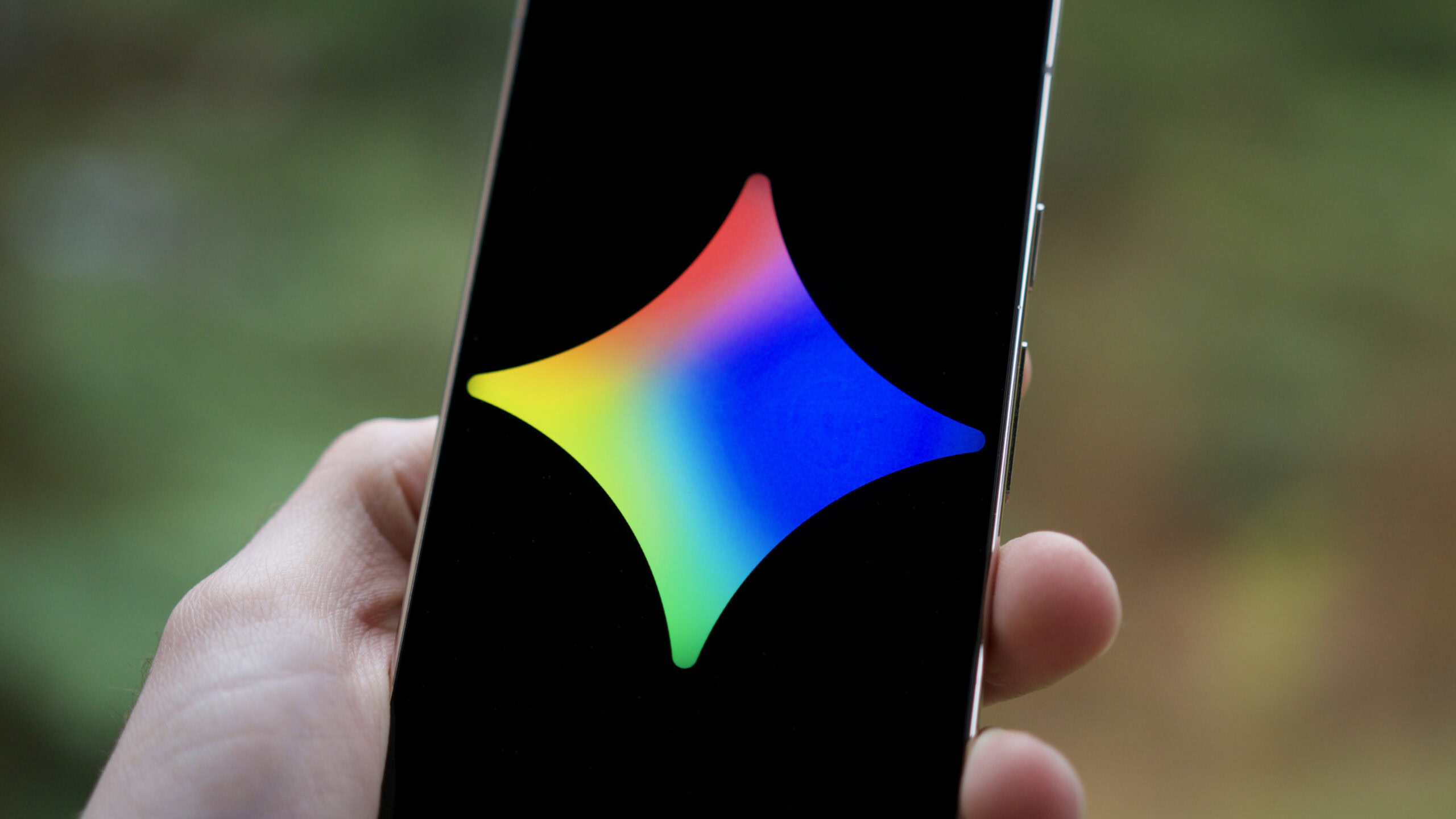 Google Gemini Arayüzünü Güncelliyor