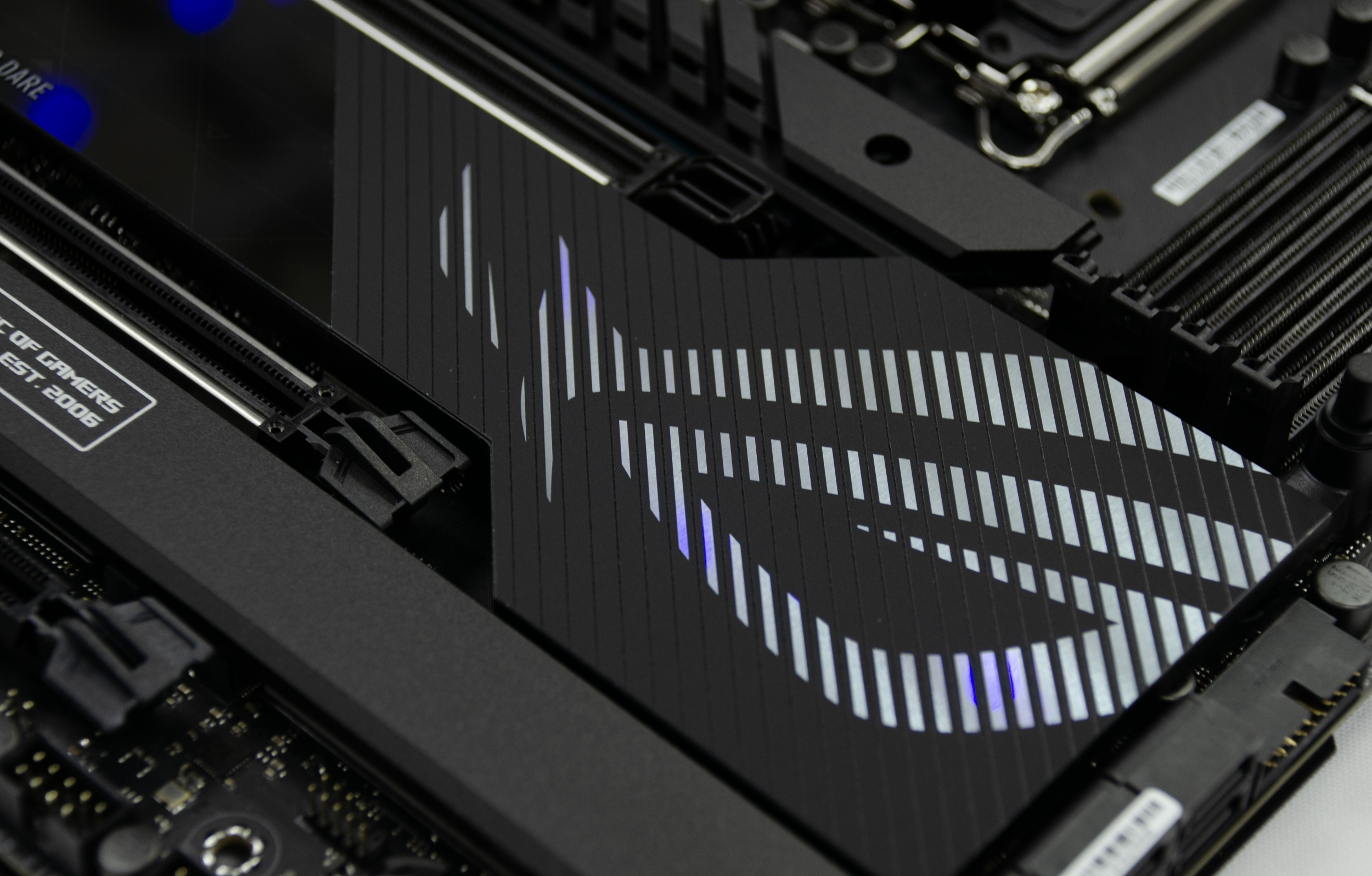 ASUS'tan Yeni Masaüstü Bilgisayarlar: Snapdragon X ve Ryzen AI Gücü