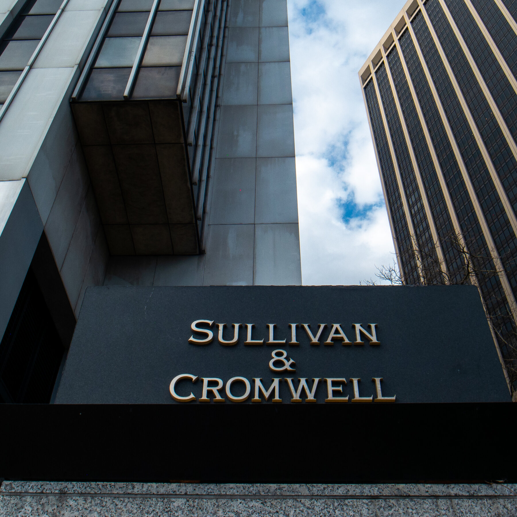 Yapay Zeka Mahkemede Hata Yaptı: Sahte Atıflar Ortaya Çıktı