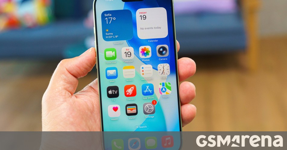 iPhone 18'de Ekran Hayal Kırıklığı mı Geliyor?