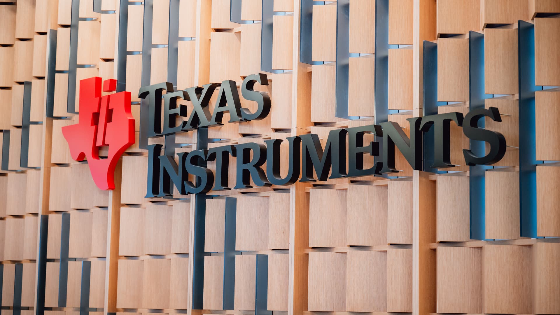 Texas Instruments Hisseleri Yapay Zeka İsteğiyle Tavan Yaptı