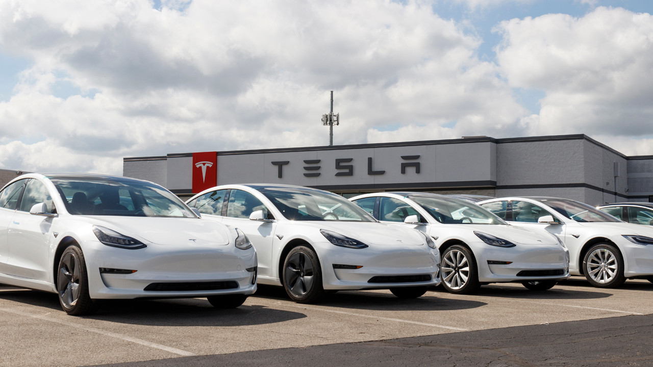 Tesla'dan Beklenmedik Gelir: Teknoloji Devine Dönüşüm Hızlanıyor
