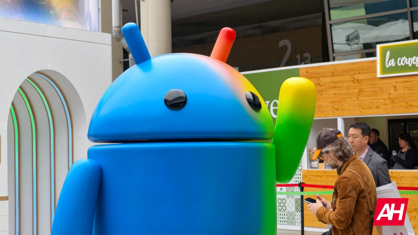 AB, Google'ı Üçüncü Parti Yapay Zekaları Android'e Entegre Etmeye Zorluyor