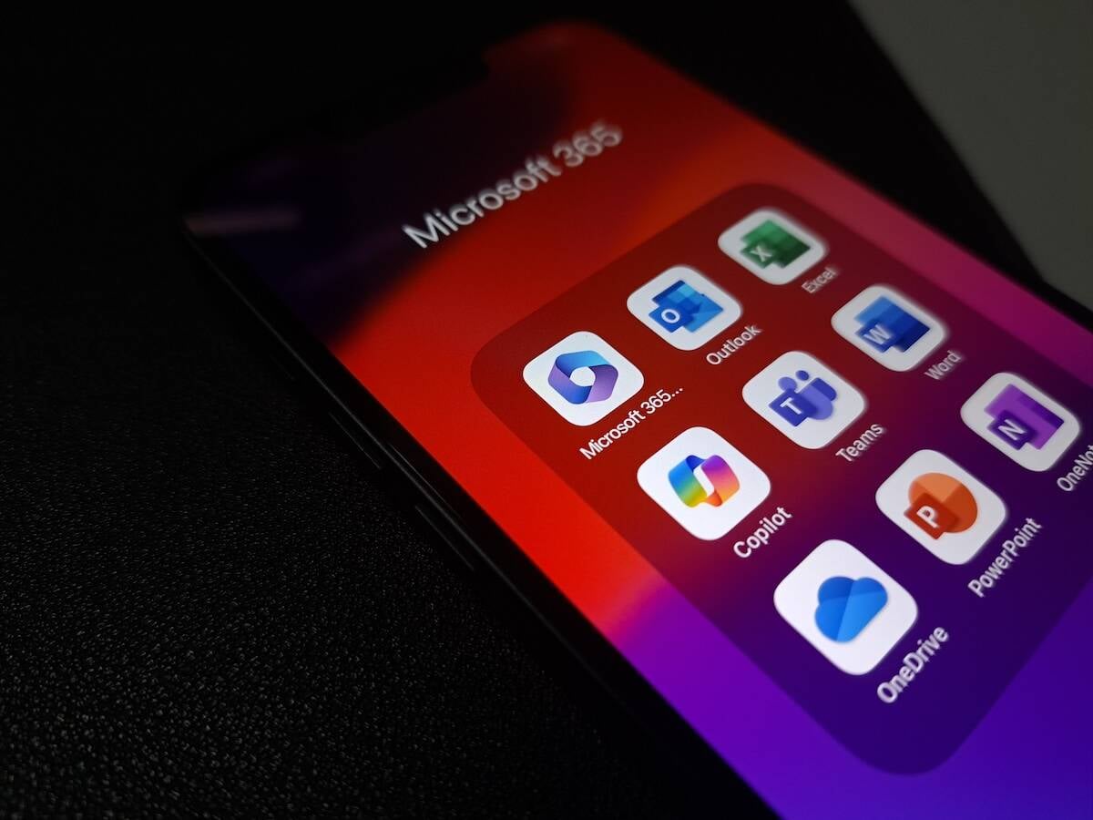 ABD'de Çalışanlar Microsoft'un Yapay Zekasına Şüpheli Yaklaşıyor