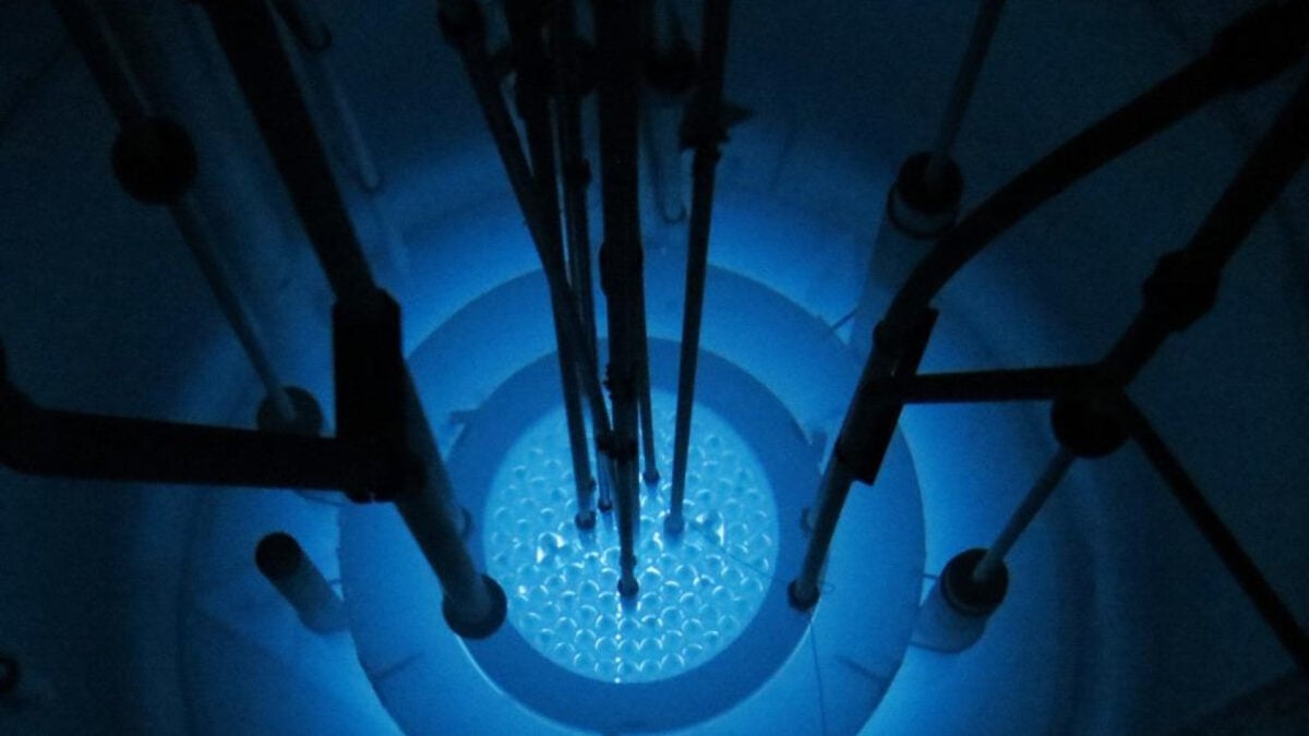 Yapay Zeka Veri Merkezleri İçin Mikro Nükleer Reaktörler Test Ediliyor